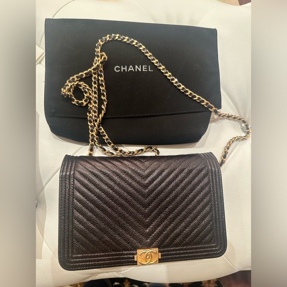 CHANEL Chevron Boy Wallet on Chain crossbody gold hardware & chain - Picture 10 of 15